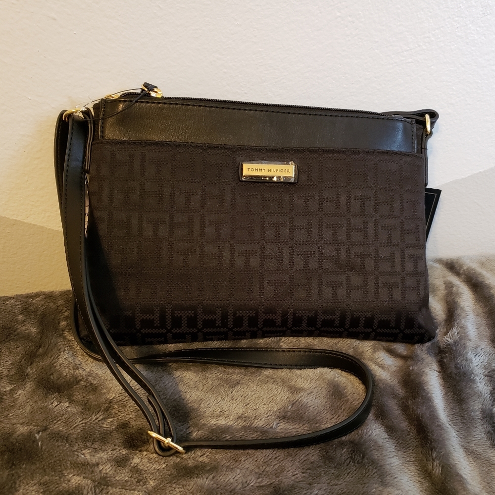Black purse-Tommy Hilfiger